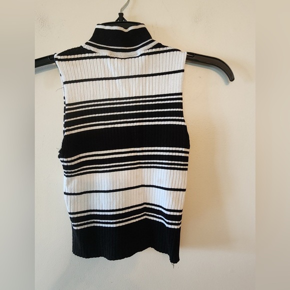Rue21 sleeveless sweater black and white size xs - Picture 2 of 2
